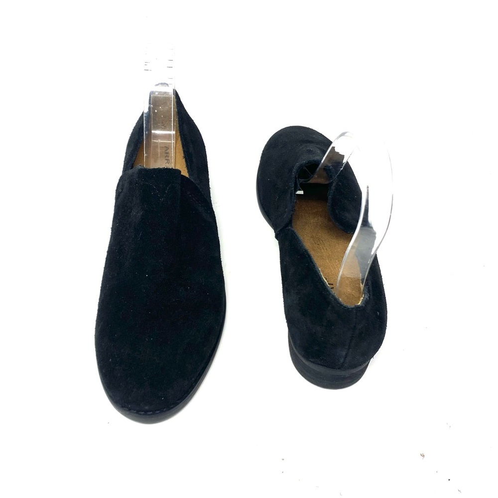 Array Slip Ons - image 4
